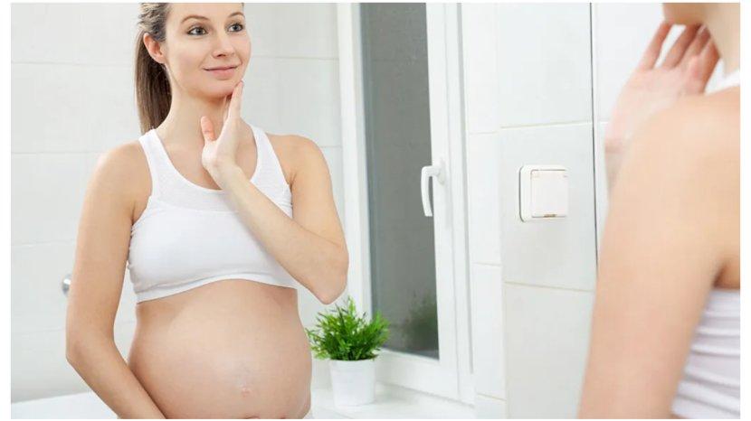 perawatan-skincare-yang-aman-untuk-ibu-hamil.jpg