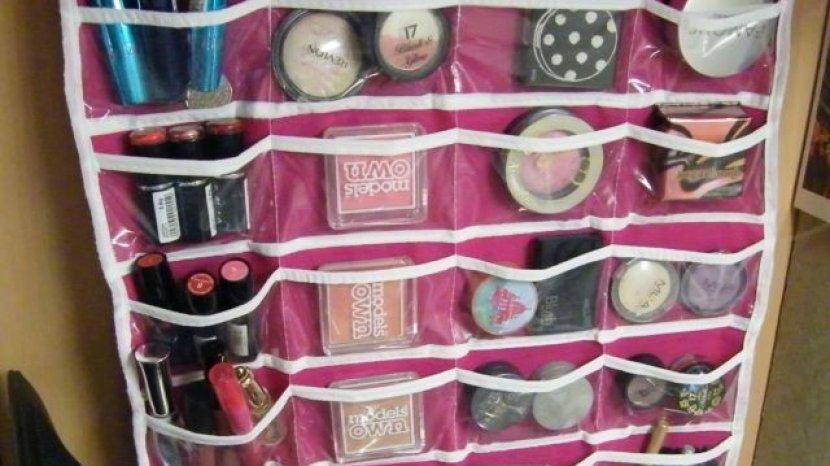 9 Barang yang Bisa Difungsikan Sebagai Wadah Alat Makeup