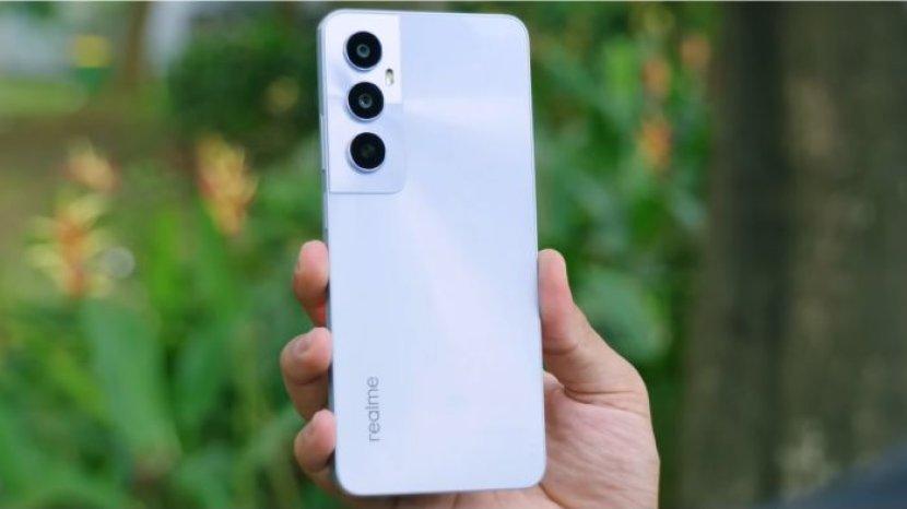 realme-c65-master-4.jpg