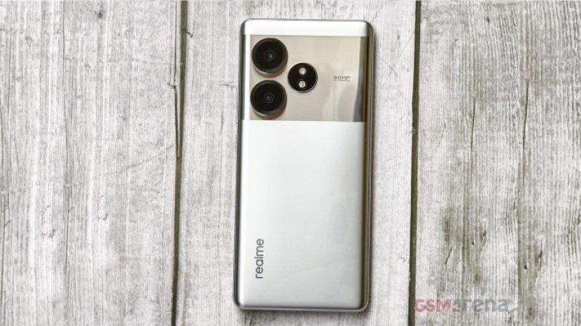 Bocoran Hadirnya realme GT 6 di Pasar Indonesia, Flagship Killer yang Ditenagai AI
