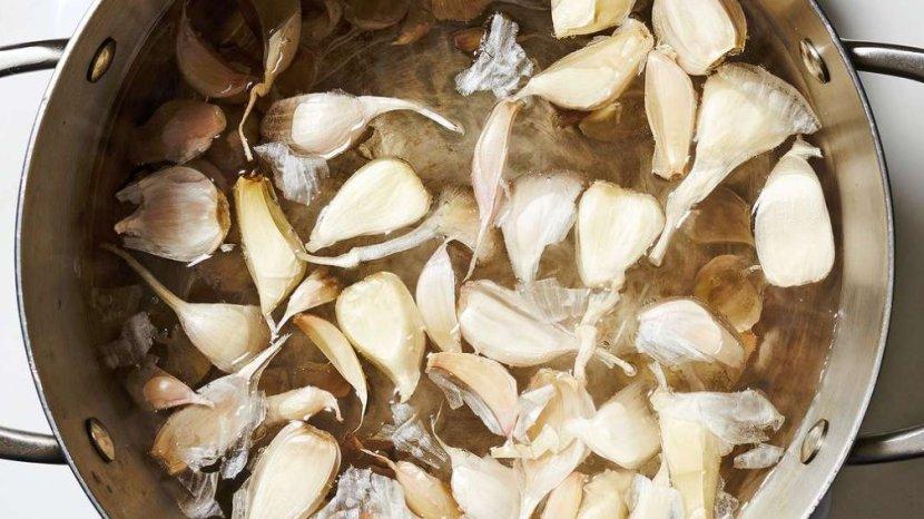 10 Khasiat Menakjubkan Air Rebusan Bawang Putih, Menangkal Berbagai Penyakit Berbahaya