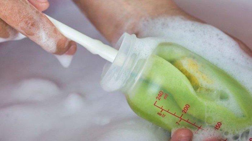 5 Rekomendasi Sabun Cuci Terbaik untuk Botol Bayi