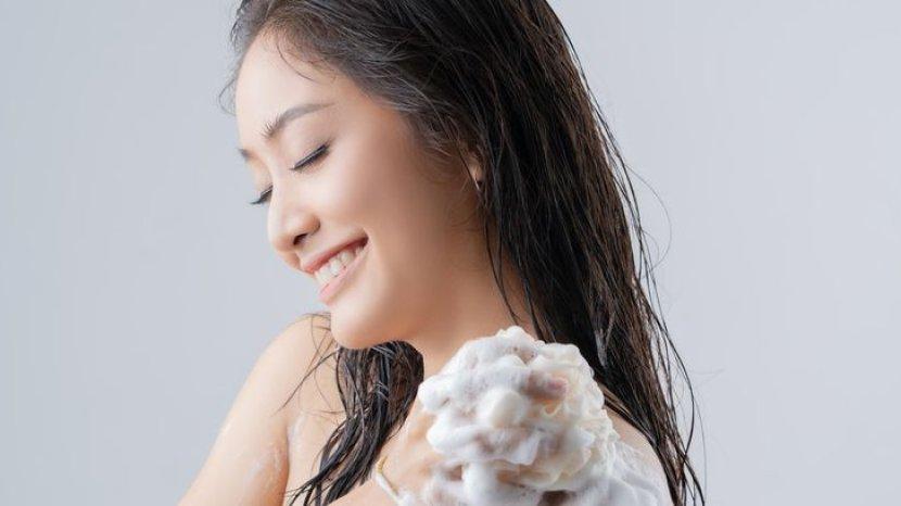 5 Body Wash dengan Kandungan Susu Kambing, Lembapkan Kulit Tubuh dengan Maksimal