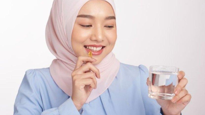 Sahur atau Berbuka? Ini Lho Waktu yang Tepat Minum Vitamin Saat Puasa