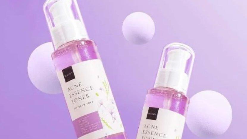 SCARLETT Whitening Acne Essence Toner Diformulasikan Khusus untuk Acne Fighter, Intip Reviewnya