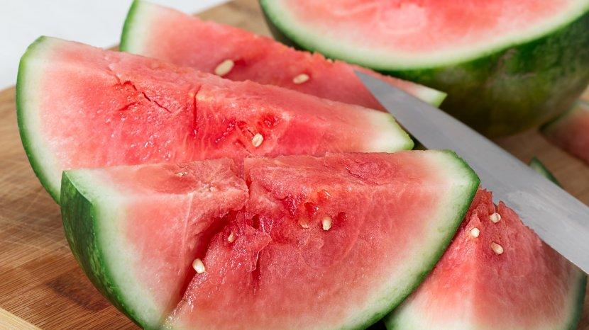 5 Manfaat Buah Semangka Untuk Kecantikan, Menghaluskan hingga Mengatasi Jerawat