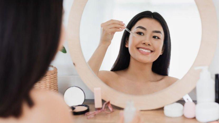 Cerahkan Wajah dengan 5 Produk Serum Vitamin C Terbaik