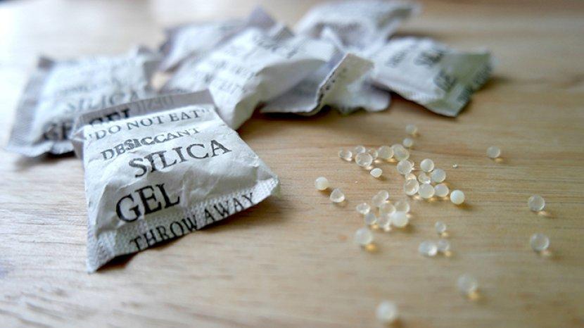 5 Kegunaan Silica Gel untuk Keperluan Rumah, Bisa Hilangkan Bau Apek pada Sepatu