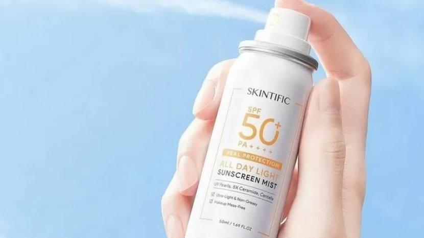 5 Rekomendasi Sunscreen Spray Terbaik untuk Perjalanan Mudik yang Lebih Nyaman