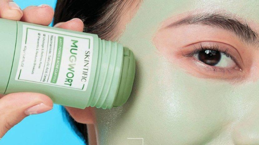 Viral di TikTok, Intip Review SKINTIFIC Mugwort Acne Clay Stick yang Ampuh Hempas Jerawat di Wajah