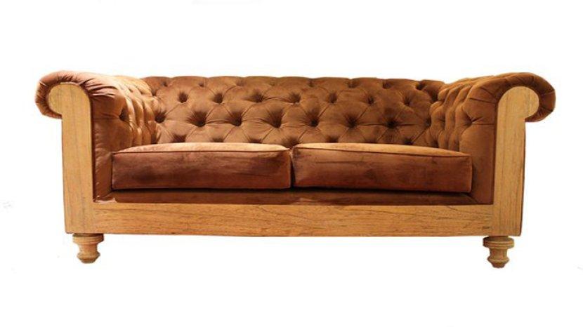 4 Cara Mudah Bersihkan Noda pada Sofa Bahan Beludru