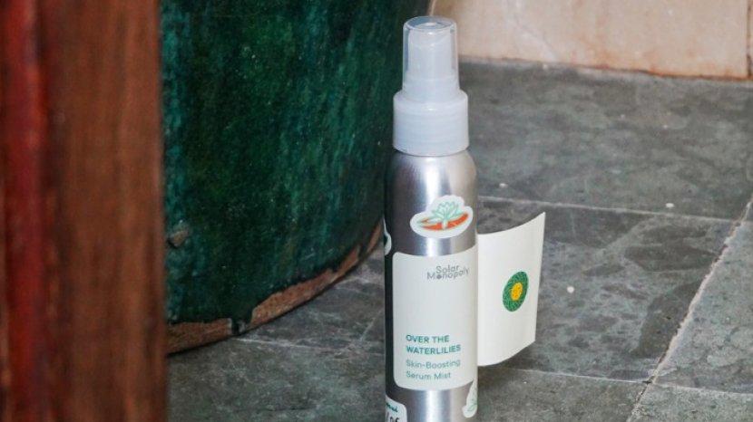 Review Solar Monopoly Over The Waterlilies Skin-Boosting Serum Mist, Efektif Cegah Radikal Bebas