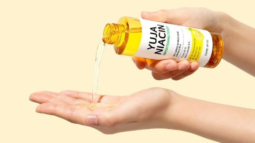 some-by-mi-yuja-niacin-30-days-miracle-brightening-toner.jpg