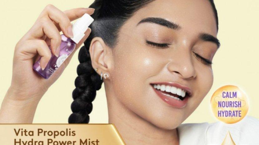 Review SOMETHINC Vita Propolis Hydra Power Mist, Solusi Jitu Menghidrasi Kulit Sepanjang Hari