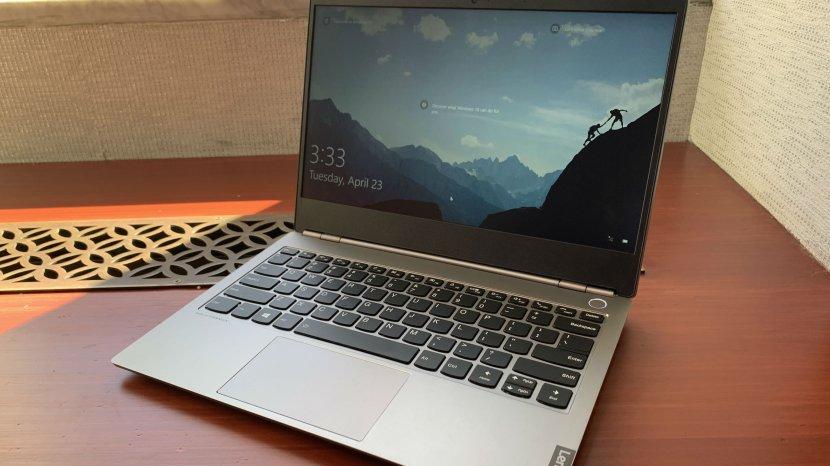 ThinkBook 14-IML, Laptop Bisnis dari Lenovo yang Tahan Banting Dipakai Bekerja di Segala Kondisi