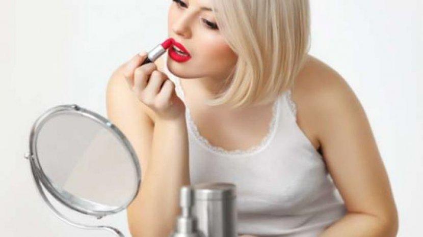 Kenali Tips Memilih Warna Lipstik Sesuai dengan Warna Kulit Agar Tampak Cantik Natural
