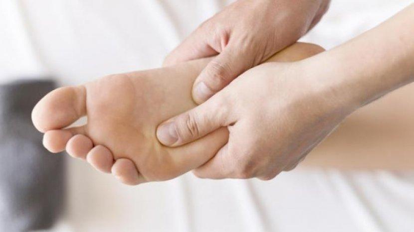 3 Resep Alami untuk Membuat Telapak Kaki Mulus dan Bebas Pecah Pecah