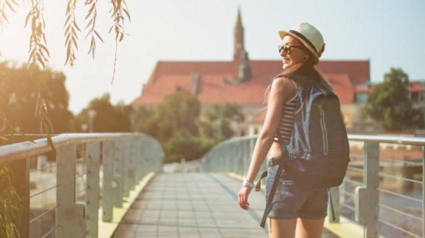 5 Barang yang Tampak Tidak Penting Ini Ternyata Wajib Dibawa saat Travelling, Salah Satunya Pembalut