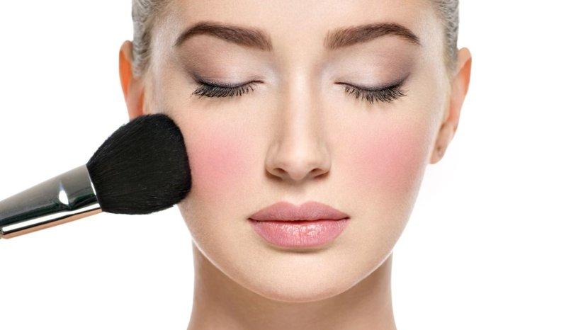 5 Rekomendasi Blush On dengan Warna Pink, Bikin Wajah Terlihat Awet Muda