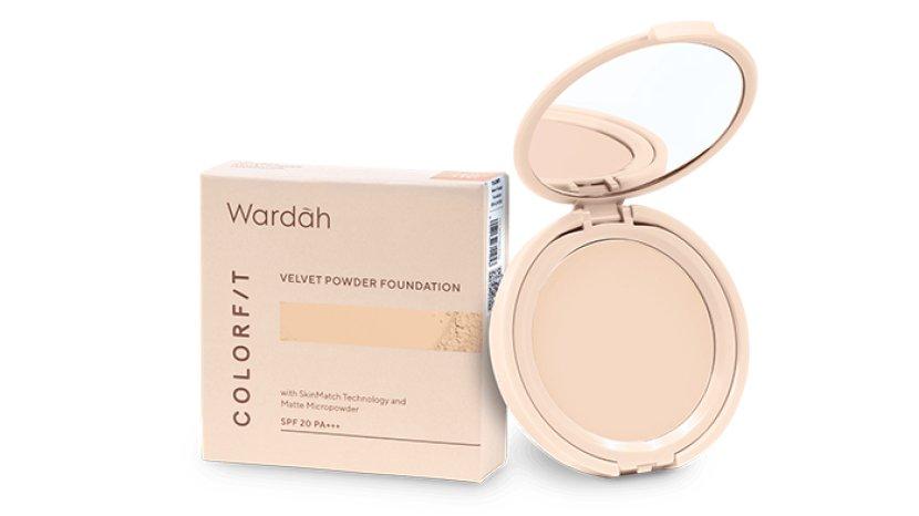 Wardah Colorfit Velvet Powder Foundation, Tahan 12 Jam tanpa Touch Up