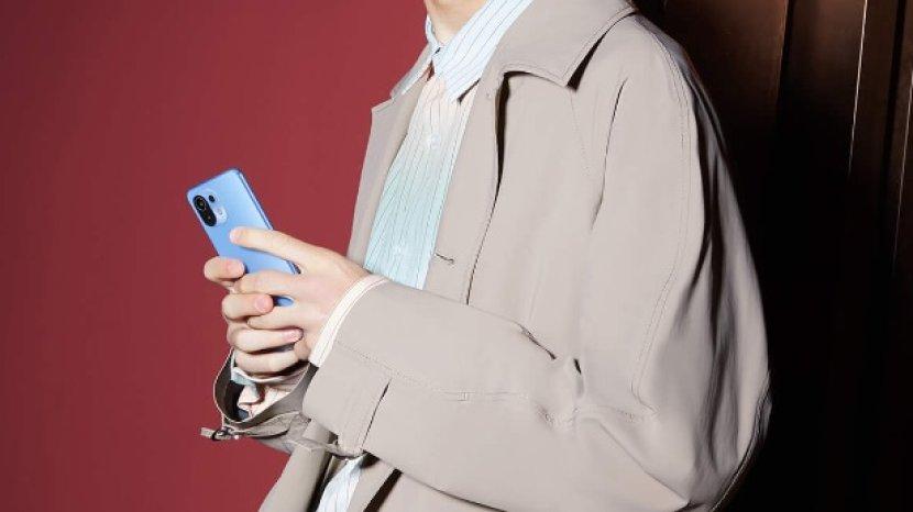 Review xiaomi Mi 11 Lite, Punya Bodi Stylish, Tipis, dan Ringan