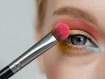10 Tips Makeup untuk Mata yang Mudah Berair Agar Awet Sepanjang Hari