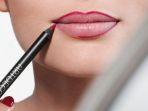 18 Daftar Lip Liner Formula Baru untuk Mempercantik Bentuk Bibir Tanpa Filler