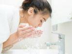20 Daftar Face Cleanser Formula Terbaik untuk Semua Jenis Kulit