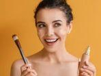 5 Rekomendasi Local Foundation Under 100 Ribu yang Awet Buat Daily Makeup