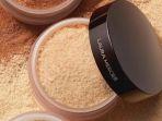 20 Daftar Loose Powder yang Bagus Buat Set Makeup