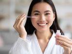 5 Rekomendasi Serum Anti Aging yang Cocok Dipakai Usia 20-an