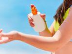 20 Daftar Sunscreen Spray Ukuran Travel Friendly yang Cocok Buat Berpergian