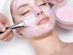 25 Daftar Masker Wajah yang Bagus untuk Menghaluskan Kulit, Komedo Hilang Seketika