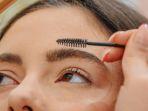 30 Daftar Serum Bulu Mata yang Bagus untuk Memanjangkan dan Melentikkan