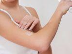 5 Rekomendasi Body Serum yang Super Lembap untuk Kulit Kering Saat Puasa