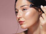 5 Rekomendasi Highlighter yang Cocok untuk Eid Makeup: Kunci Wajah Glowing