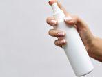 5 Rekomendasi Sunscreen Spray Tinggi SPF Tanpa Merusak Makeup