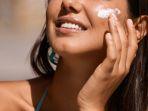 7 Rekomendasi Sunscreen SPF 50 Terbaru 2025 yang Bagus untuk Melindungi dari Matahari