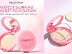 Review Glad2Glow Perfect Blurring Powder Foundation, Formulanya Ampuh Samarkan Pori di Wajah