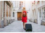 6 Fashion Item yang Wajib Dibawa Saat Traveling agar Tetap Stylish