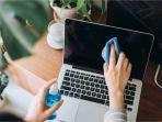5 Cara Benar Membersihkan Layar Laptop untuk Mencegah Goresan, Jangan Asal-asalan