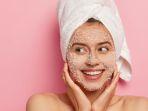 5 Alasan Penting Eksfoliasi dalam Perawatan Kulit, Kunci Skincare Bekerja Maksimal