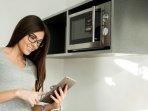 Kenali dan Hindari 10 Kesalahan yang Bisa Bikin Microwave Cepat Rusak