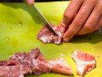 Cara Mencuci Pisau yang Benar setelah Digunakan Memotong Daging