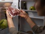 Cek 7 Tips agar Kulkas Tidak Bau Daging Kurban