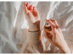 8 Tips Memakai Parfum Agar Tahan Lama dan Wangi Sepanjang Hari