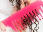 Jangan Dianggap Sepele, Sisir Rambut Jarang Dibersihkan Bisa Sebabkan Masalah Ini