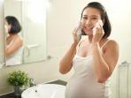 Skincare untuk Ibu Hamil Sebaiknya Pakai yang Mengandung 9 Bahan Ini