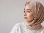 5 Ide Styling Hijab yang Elegan dan Sederhana untuk Aktivitas Sehari-hari