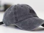 7 Cara Membersihkan Jamur dan Noda Kehitaman di Topi secara Tuntas Tanpa Bekas